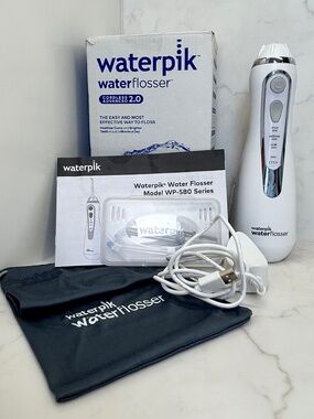 Open Box Waterpik Waterflosser Cordless Advanced 2.0 Plaque WP-580CD White